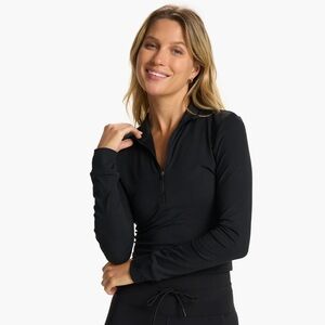 VUORI size M long sleeve top